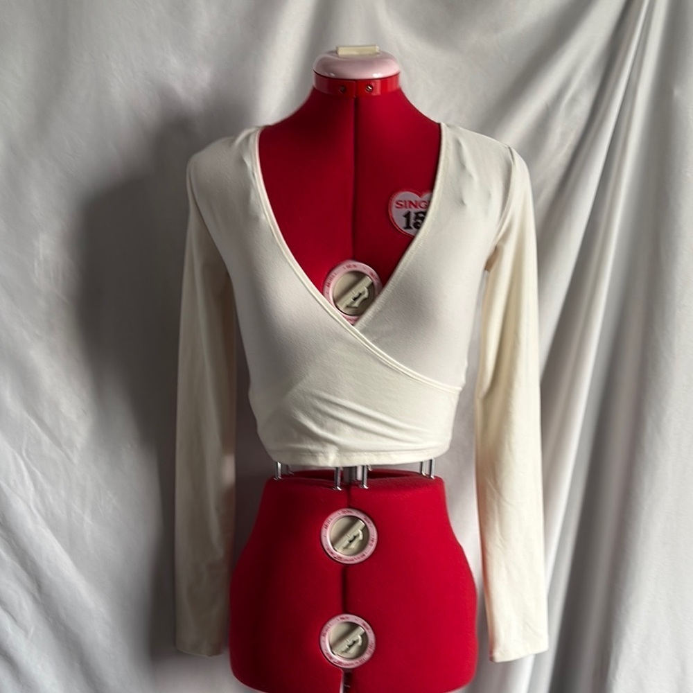 Forever 21 Cream Wrap Fitted Shirt SM104
